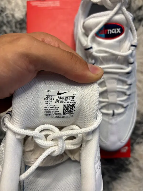 Nike Air Max 95 White/Challenge Red – Velikost W38.5